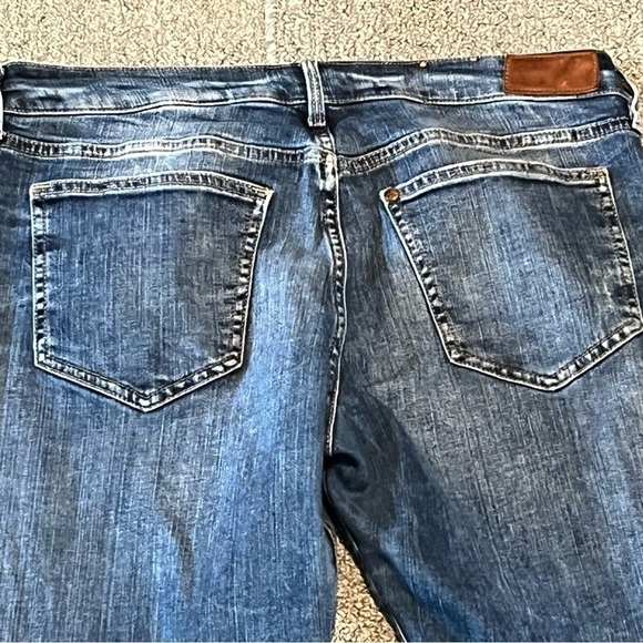 H&M Blue Skinny Jeans with Vintage Wash - Picture 8 of 11